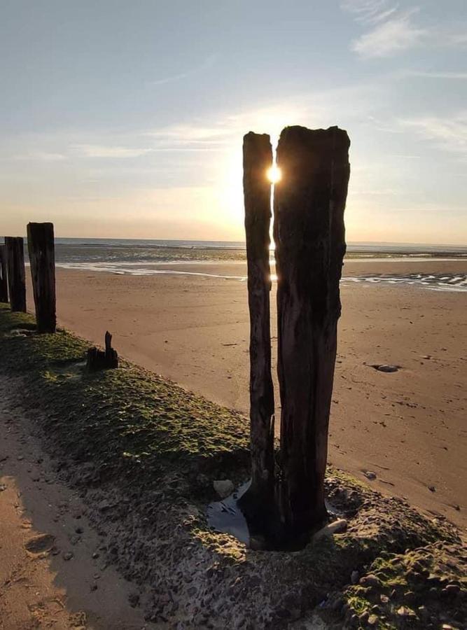 L'Appart' Du Bord De Mer 150M De La Plage ليو سور مير المظهر الخارجي الصورة